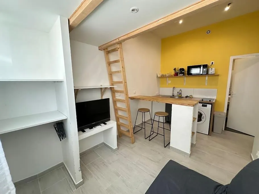 Cosy Studio Avec Mezzanine Proche Ville Nice Apartamento